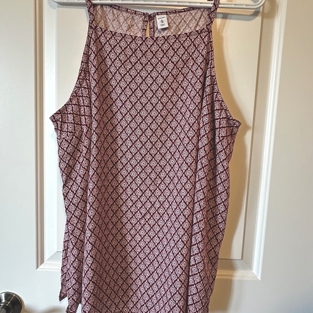 Old Navy Maroon and White Printed Tank Top